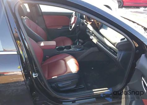 2025 Kia K4 Gt-Line Turbo z USA, uszkodzony, nr VIN 3KPFW4DCXSE157145